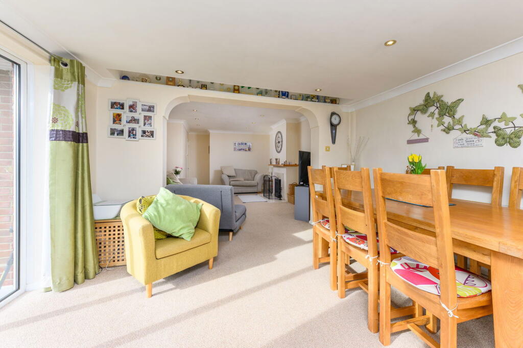 Main image of property: St. Georges Road, Broadstairs, CT10 1NS