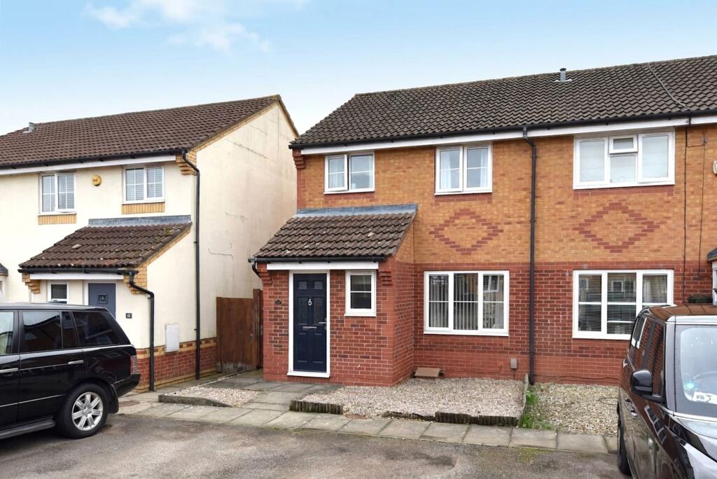 Main image of property: Weavers Green, Sandy, SG19