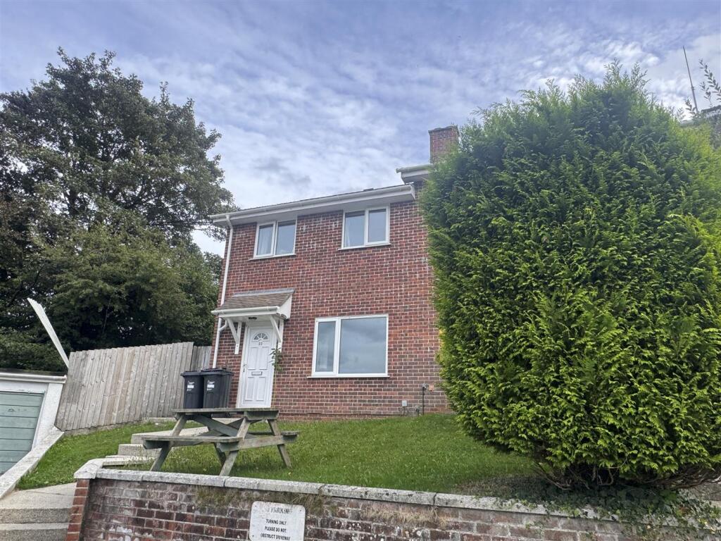 Main image of property: Manor View, Par