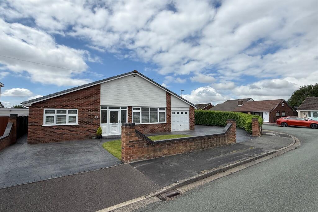 Main image of property: Bakewell Road, Burtonwood, WA5 4PA