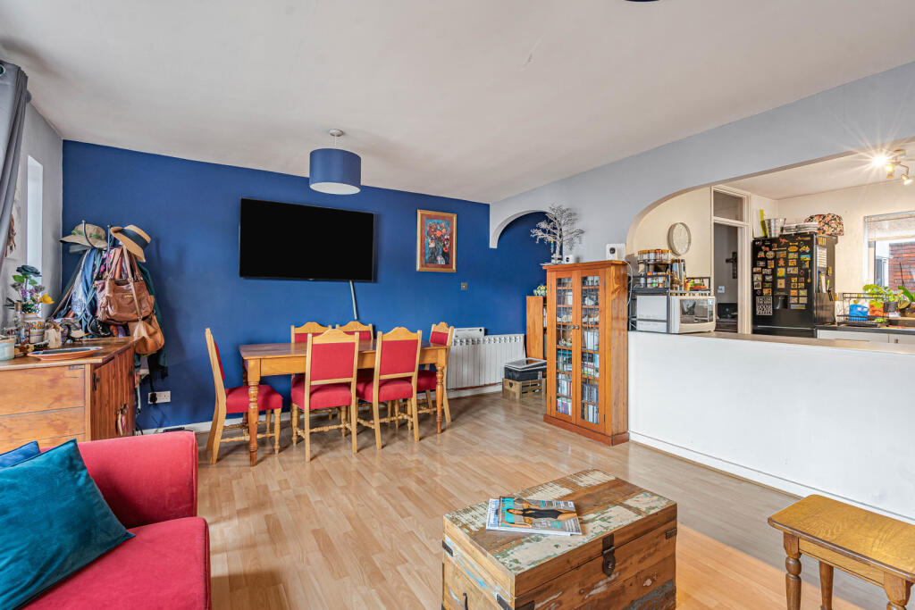 Main image of property: Brantwood Court, West Byfleet, Surrey, KT14