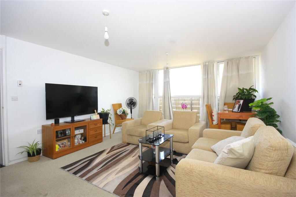 Main image of property: Wendover Road, Havant, Hampshire, PO9