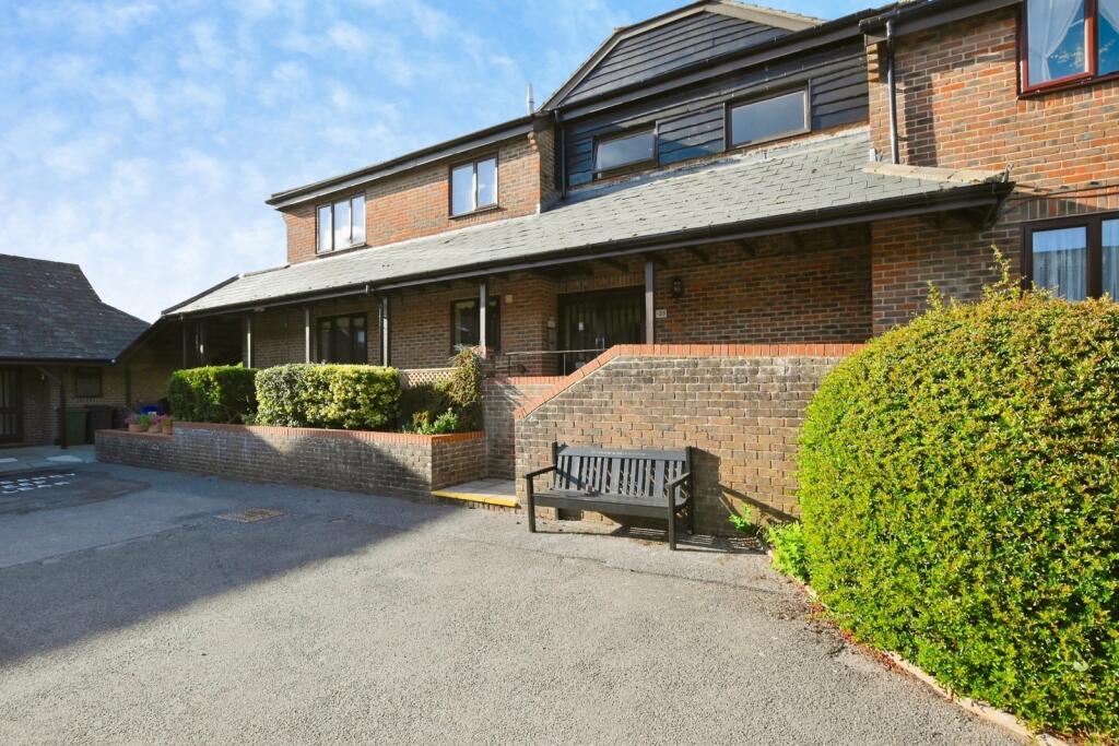 Main image of property: East Meon Road, Clanfield, Waterlooville, Hampshire, PO8