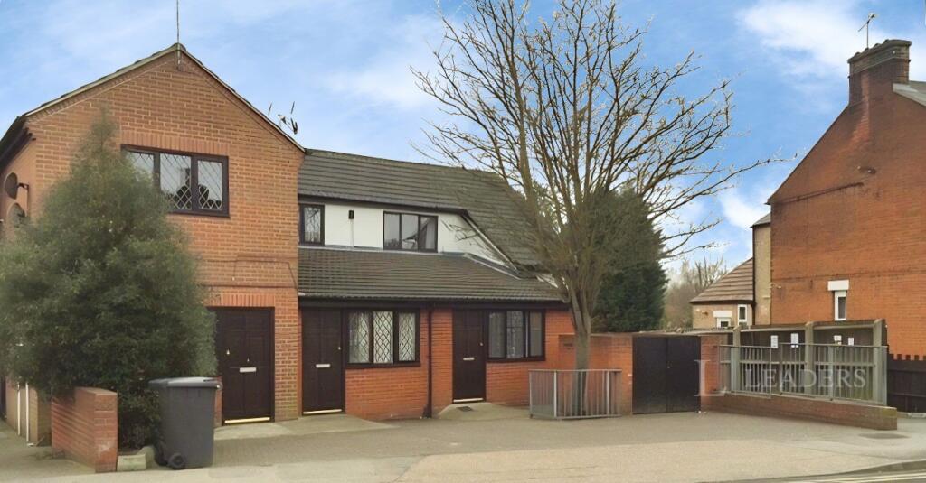 Main image of property: Bramford Lane, Ipswich, Suffolk, IP1
