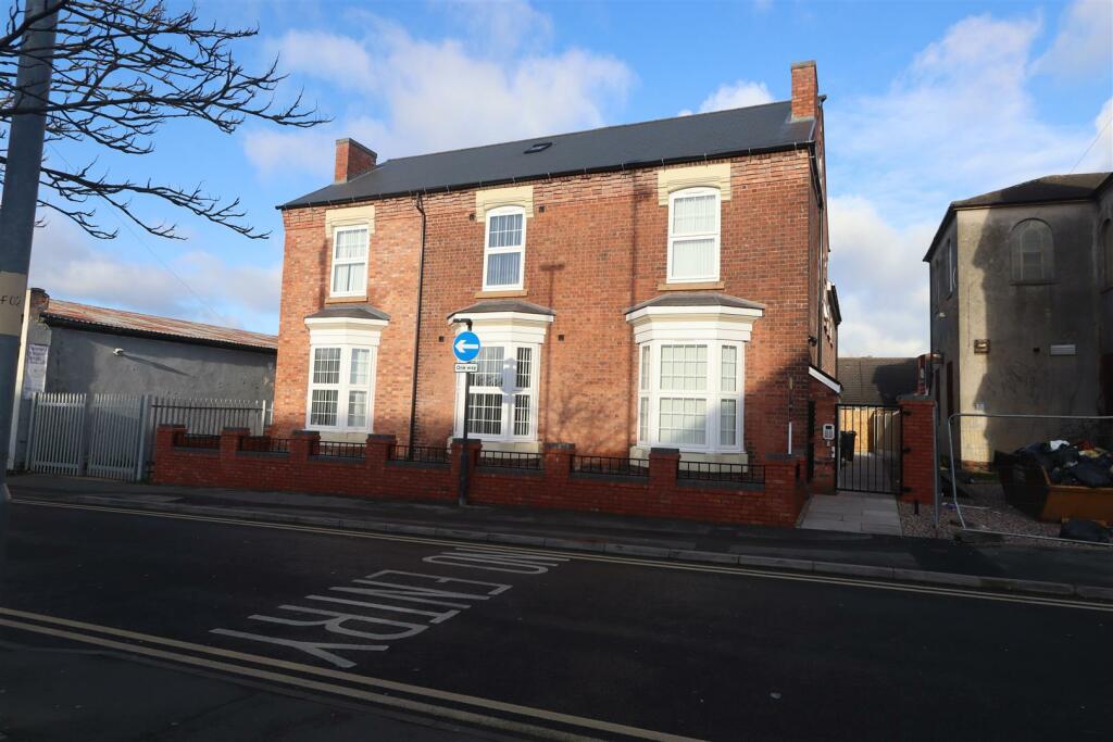 Main image of property: 101 Union Street, Willenhall