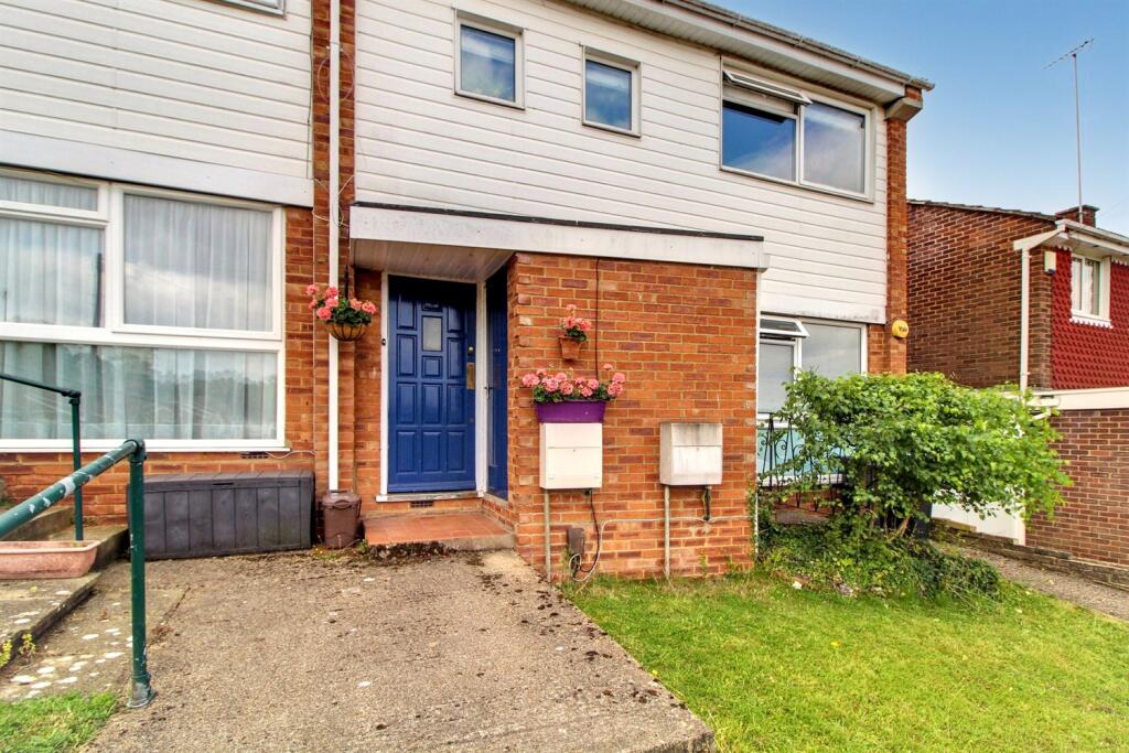 Main image of property: Valley Fields Crescent, EN2