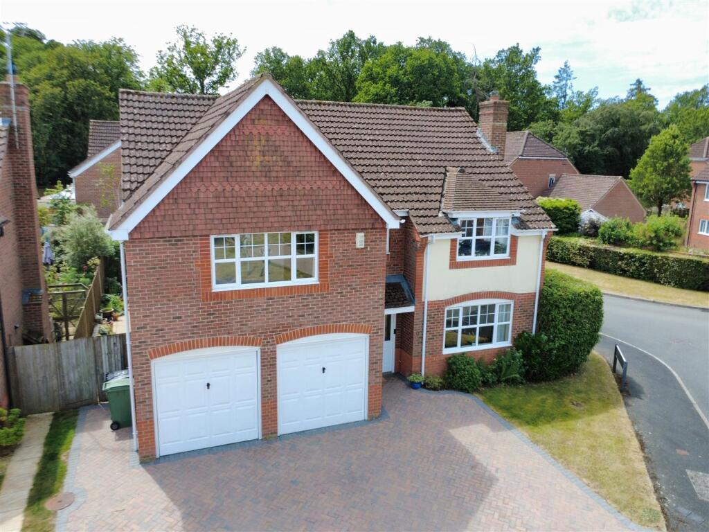 Main image of property: Spa Meadow Close, Newbury