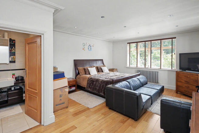 4 Beech Hill, Barnet, EN4 0JP