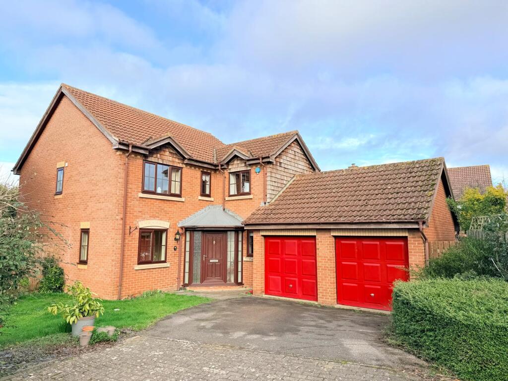Main image of property: SHENLEY BROOK END