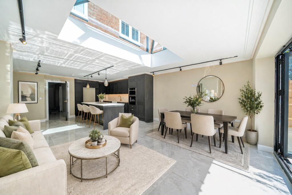 Main image of property: Andover Road, Winchester, SO22