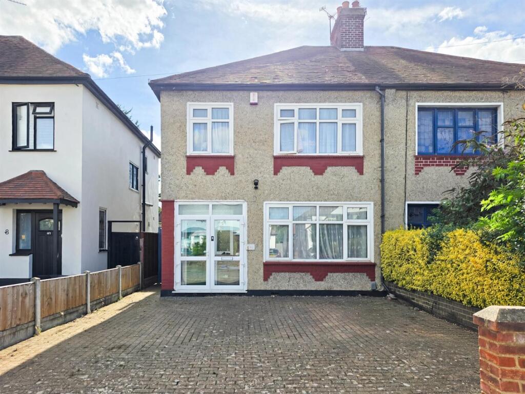 Main image of property: Hampton Gardens, Southend-On-Sea