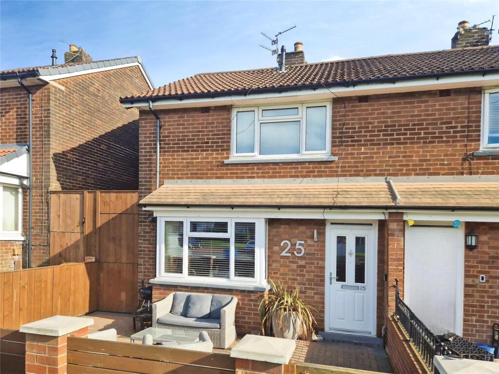 Main image of property: Thornfield Grove, Little Hulton, Manchester, Greater Manchester, M38
