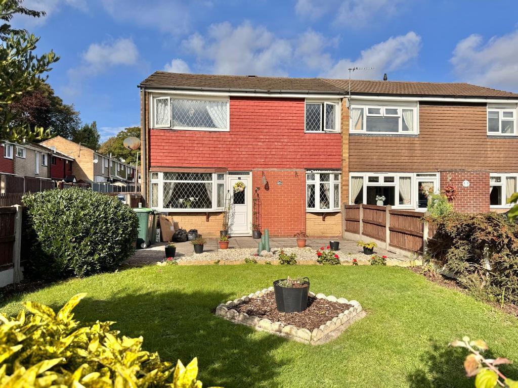 Main image of property: Ramsey Close, West Bromwich, West Midlands, B71 3SH