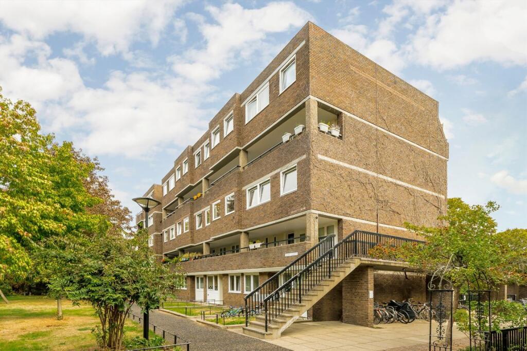 Main image of property: Justin Close, Brentford