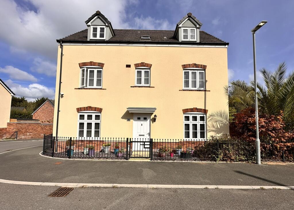 Main image of property: Clos Ystwyth, Caldicot, Mon . NP26 4RE