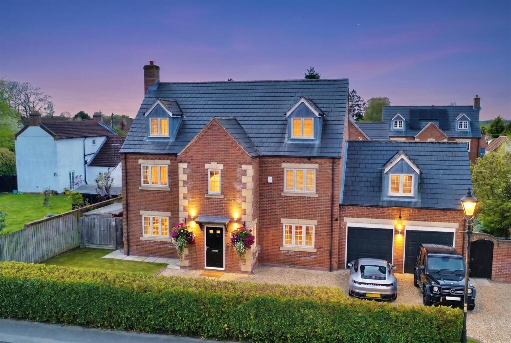 Main image of property: Lincoln Road, Bassingham, Lincoln