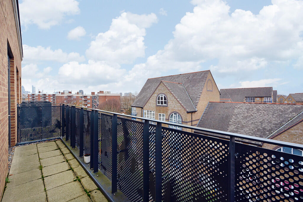 Main image of property: Maple Quays, SE16