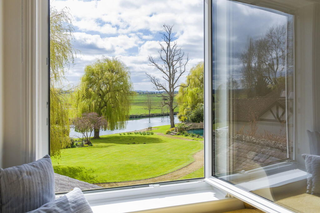 Main image of property: Riverside House, Burcot, OX14