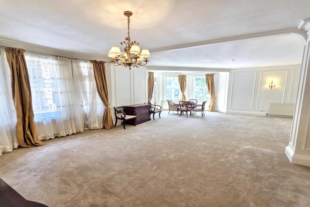 Main image of property: Clarence Gate Gardens, Glentworth Street, Marylebone, London, NW1