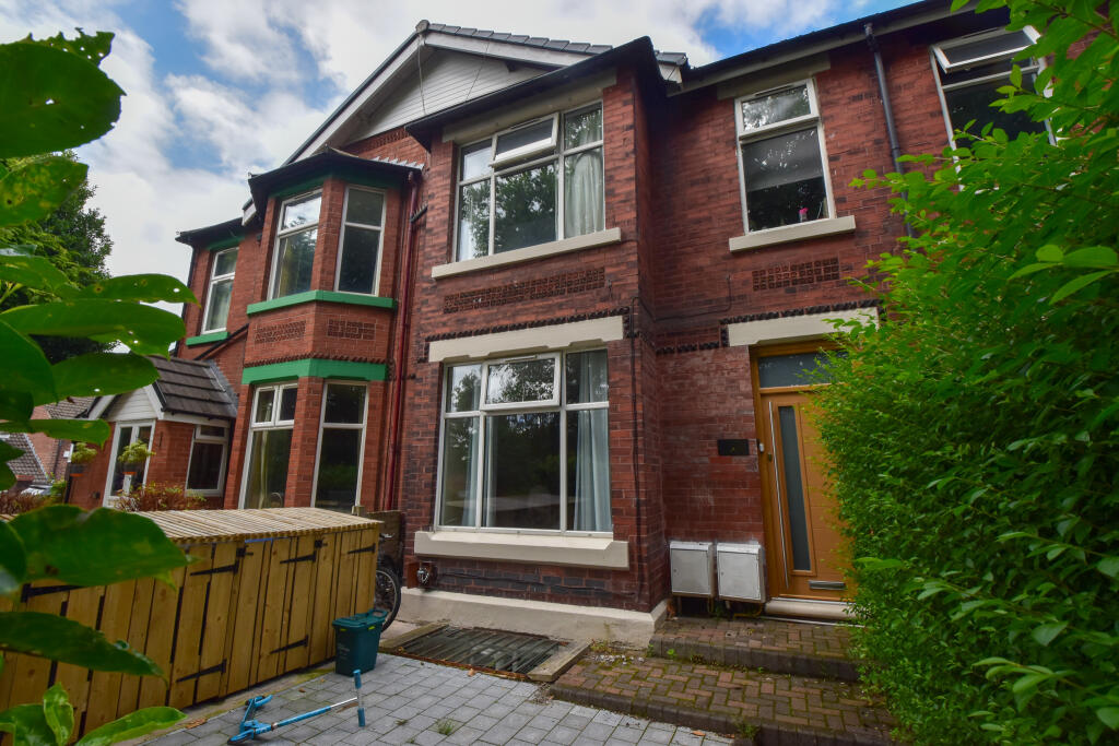Main image of property: Railway Road, Urmston, M41