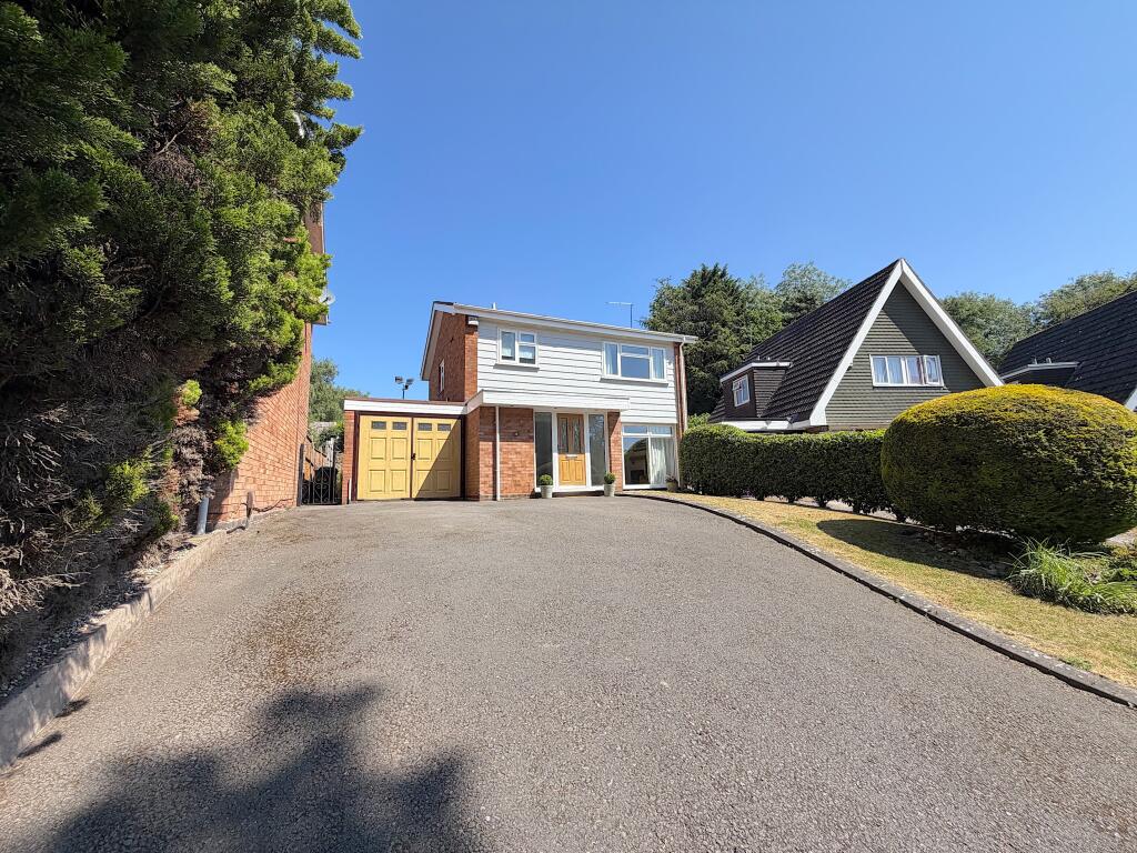 Main image of property: Pentland Gardens, Compton, Wolverhampton, WV3
