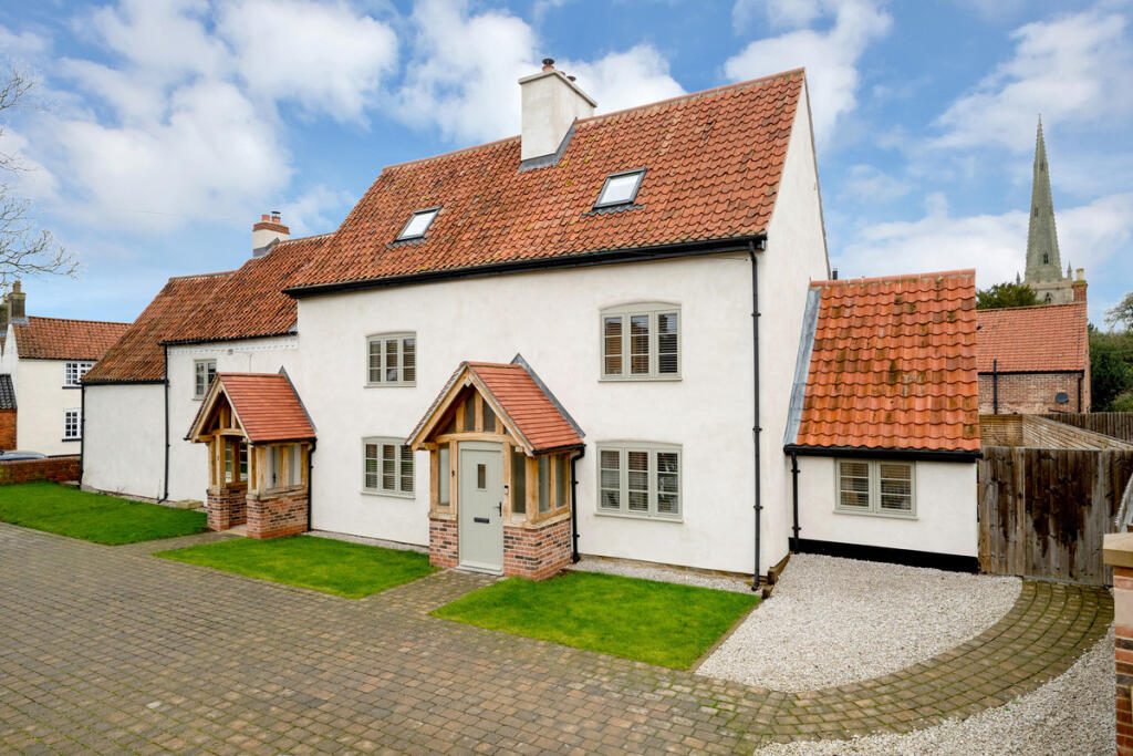 Main image of property: Grantham Road, Bottesford, NG13