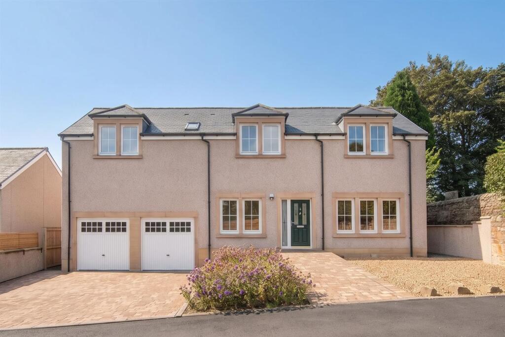 Main image of property: Orchard Brae, 1B Main Street, Cairneyhill KY12 8QT