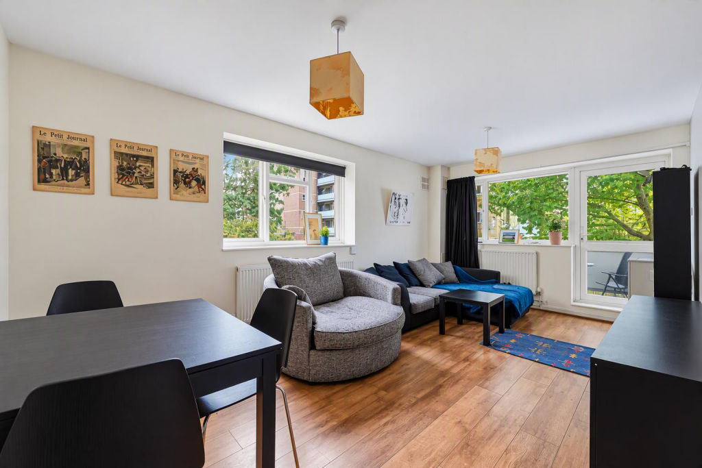 Main image of property: Dagnall Street