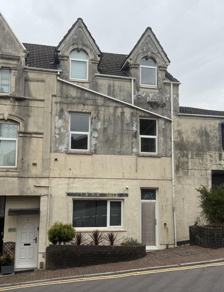 Main image of property: 43A Villiers Street, Briton Ferry, Neath Port Talbot, SA11 2DZ
