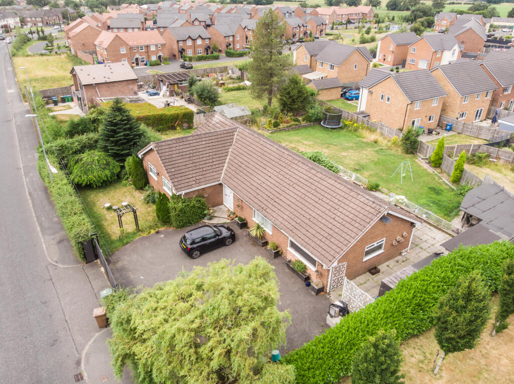 Main image of property: Close Road Farm Bungalow, Langley Lane, Manchester, Lancashire, M24