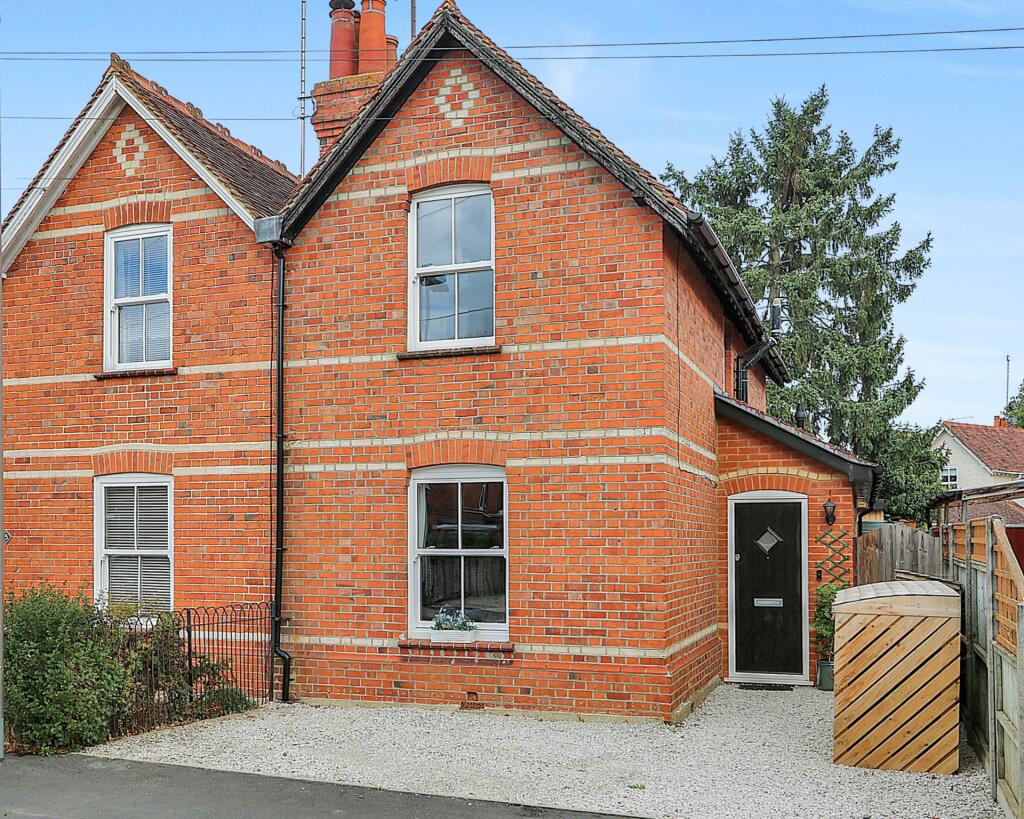Main image of property: Meadowside Road, Pangbourne
