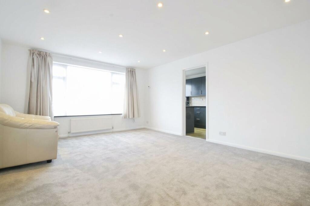 Main image of property: High Road, Thatcham Court High Road, N20