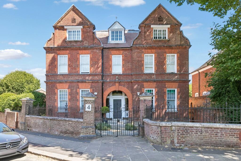 Main image of property: Hampstead Hill Gardens, London, NW3