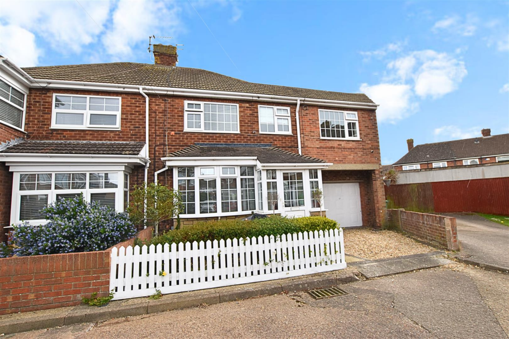 Main image of property: Penshurst Road, Cleethorpes