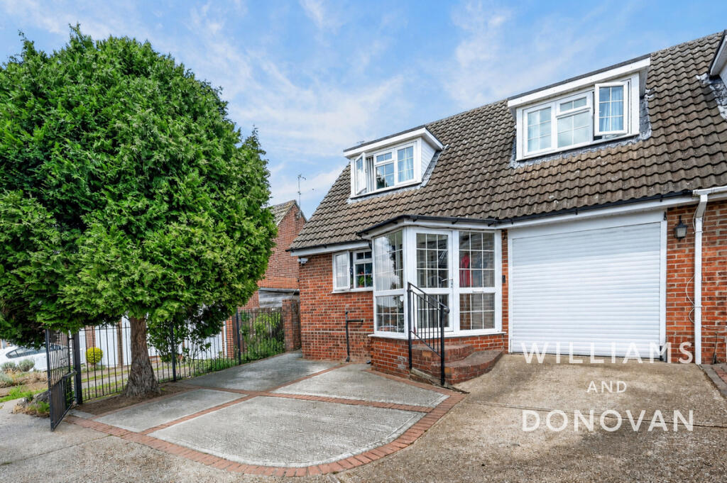 Main image of property: The Larches, Benfleet