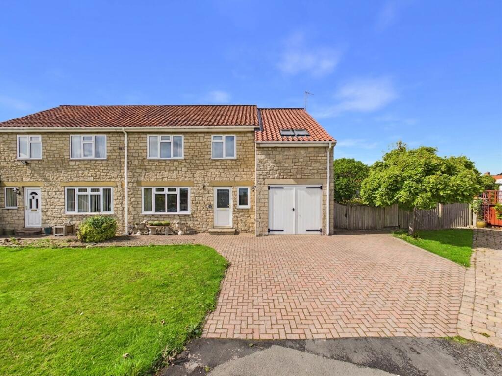 Main image of property: 3 Rutland Place, Helmsley, York, YO62 5HP
