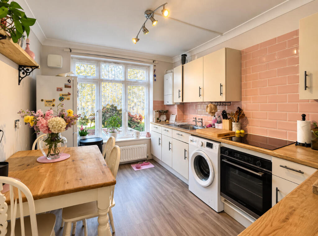 Main image of property: Somerleyton Gardens, Norwich