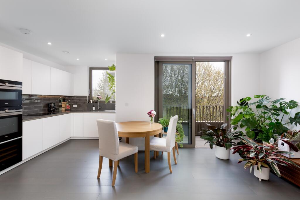 Main image of property: Gatsby Apartments, Wentworth Street, London, E1