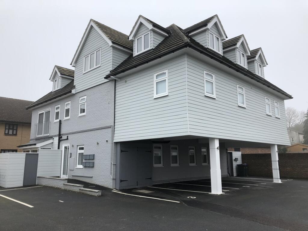 Main image of property: Rayleigh Heights, High Road, Rayleigh, Essex