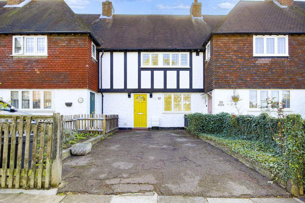 Main image of property: Lovelace Green, Eltham SE9