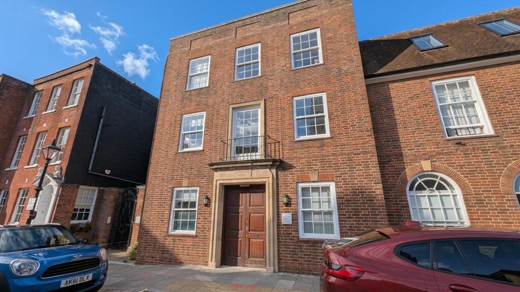 Main image of property: St Thomas Street, Old Portsmouth, PO1 2EZ