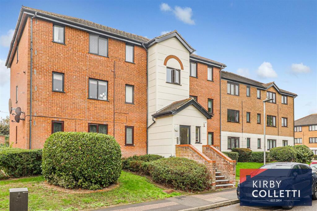 Main image of property: Parrotts Field, Hoddesdon