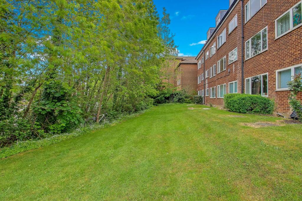 Main image of property: Gainsborough Road, N12