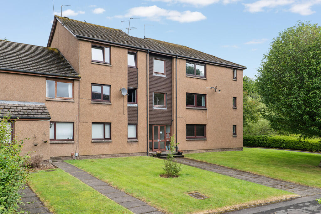 Main image of property: 2/1, 26 Fortingall Place, Kelvindale, G12 0LT