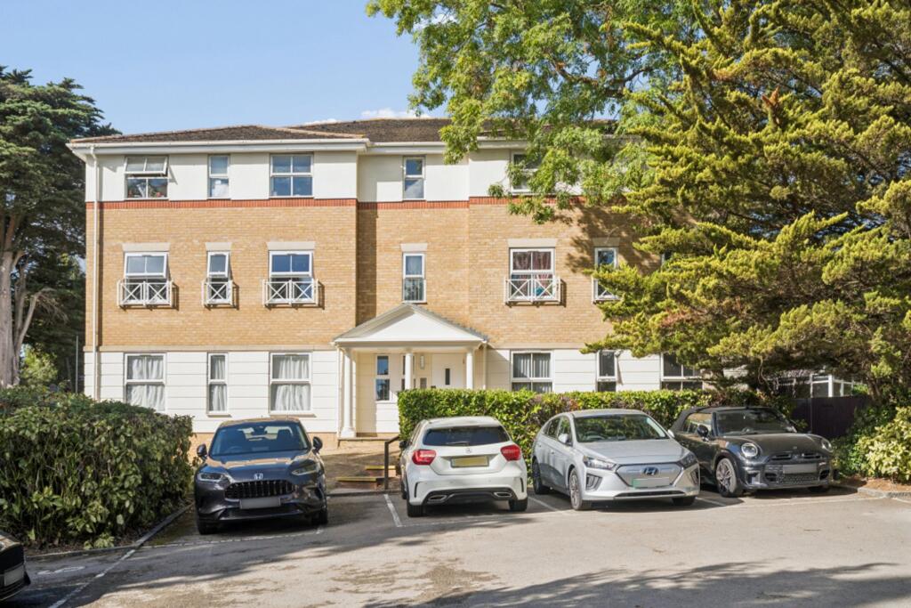 Main image of property: Ladys Close, Watford, WD18