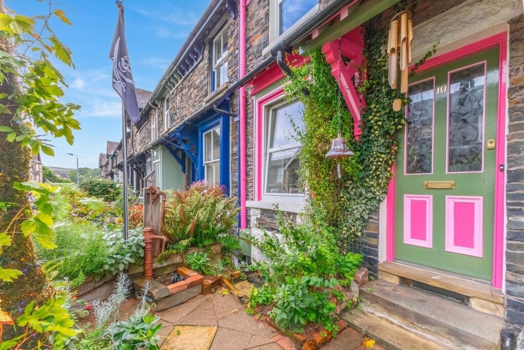 Main image of property: 10 Oak Street, Windermere