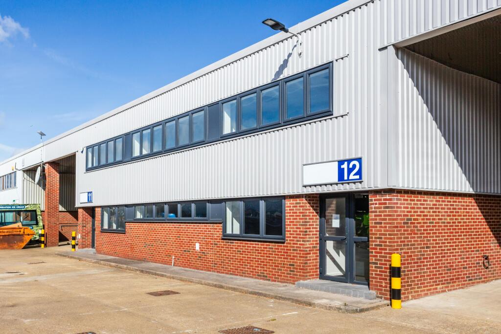 Unit 12, Stocklake Industrial Park