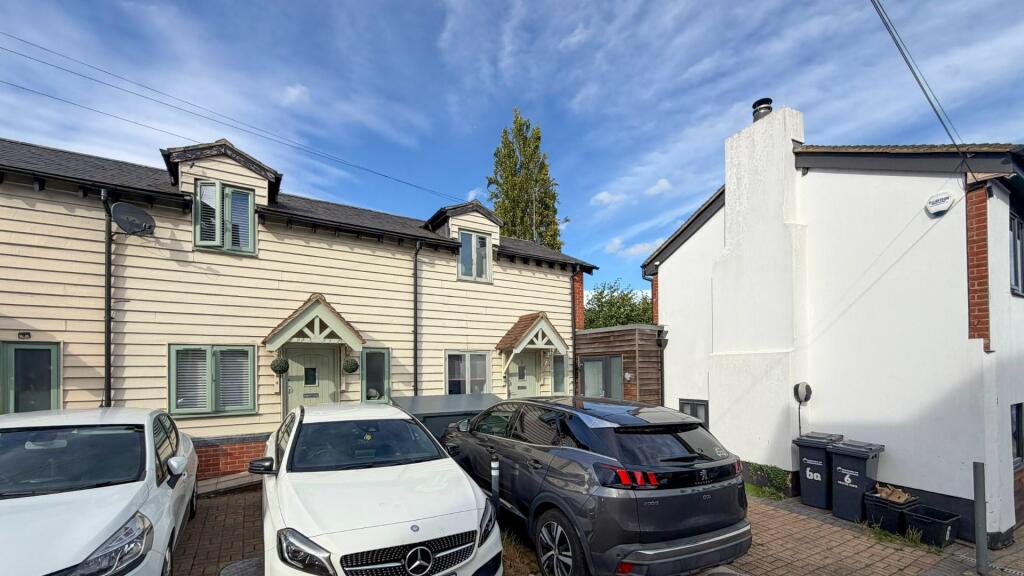 Main image of property: Hogges Close, Hoddesdon