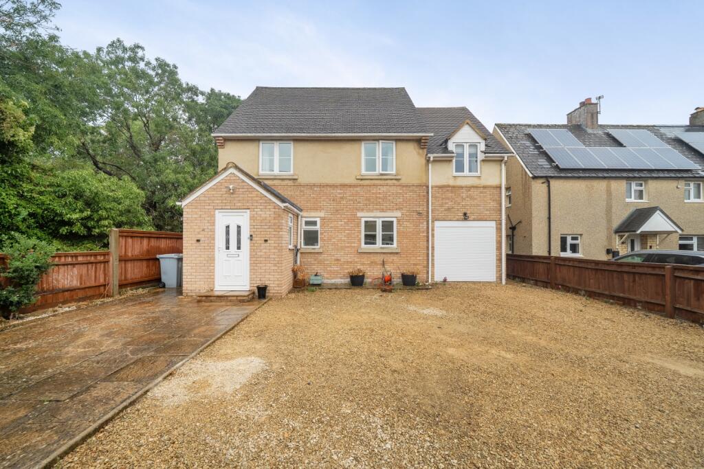 Main image of property: Rock Close, Carterton, Oxfordshire, OX18