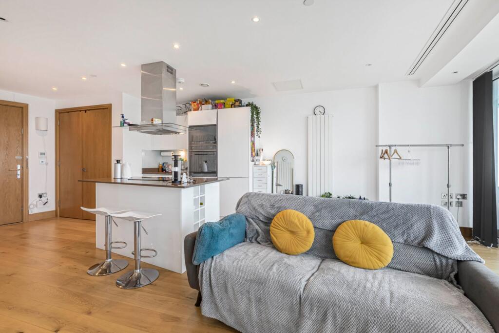 Main image of property: Arena Tower, 
25 Crossharbour Plaza, E14